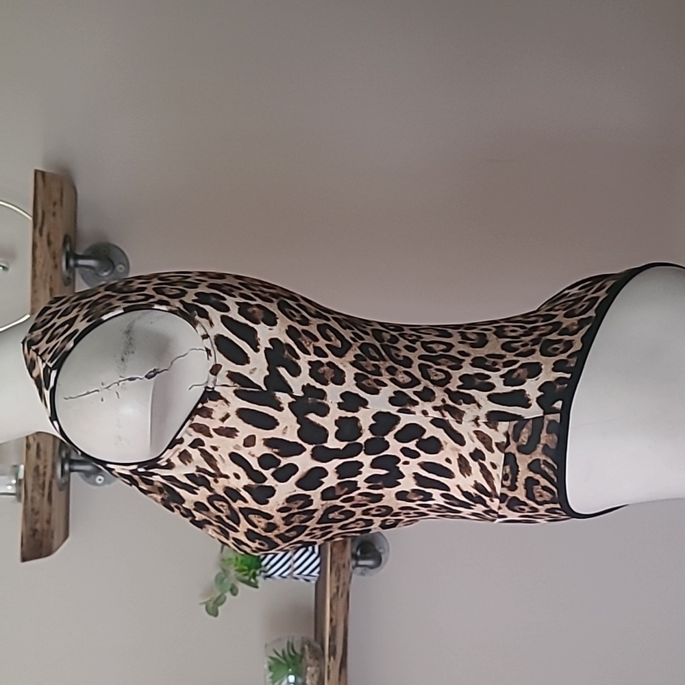 Leopard Print Bodysuit - Picture 3 of 7